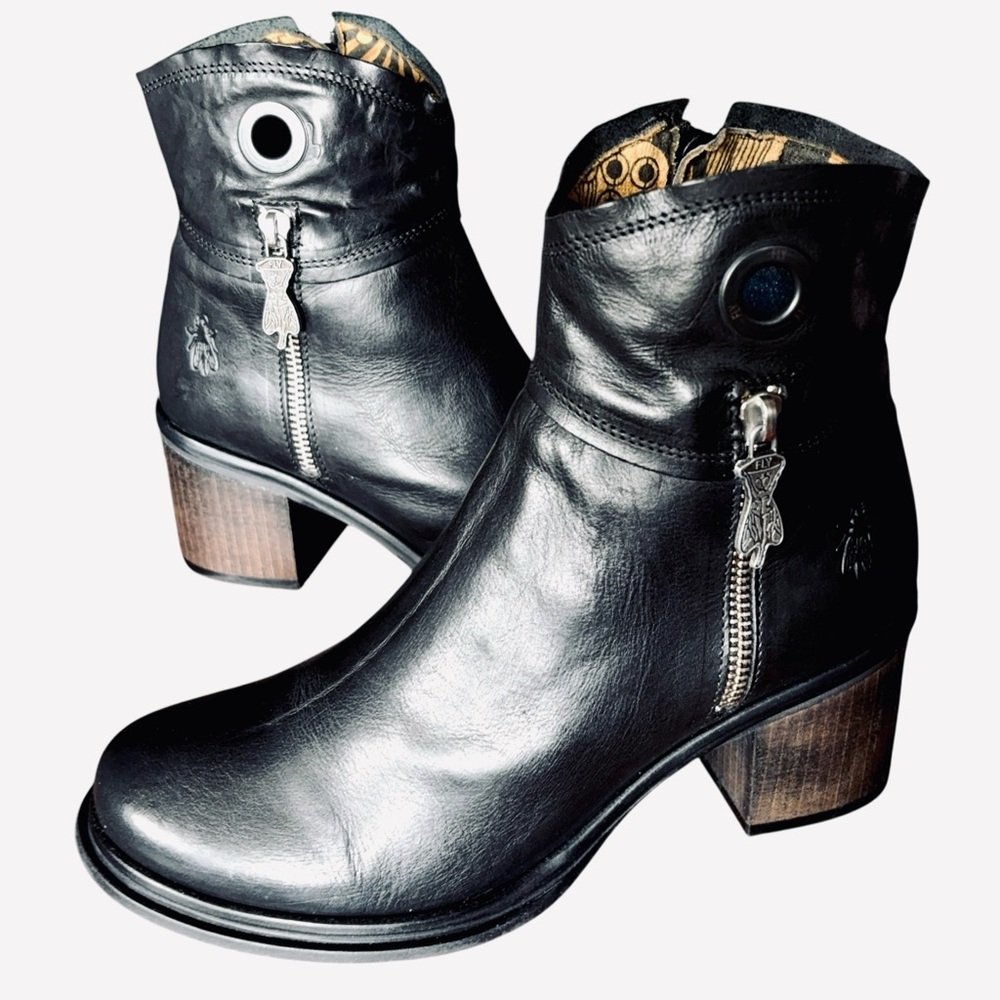 Fly London Ankle Boots Women’s Size 7.5 EU 38 Black Leather Zip-Up 2 1/2” Heel